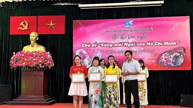 Nhà Bè tổ chức chung kết hội thi văn nghệ Sáng mãi ngôi sao Hồ Chí Minh