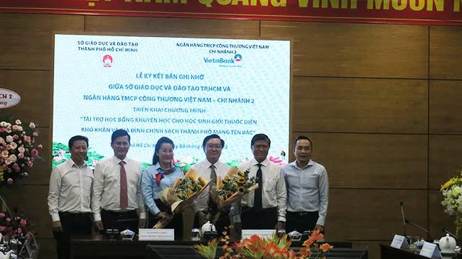 4.000 suất học bổng hỗ trợ cho học sinh, sinh viên vượt khó khăn, học tốt