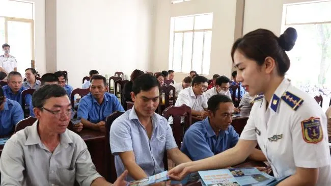 Nâng cao kiến thức về biển, đảo cho CB-NLD Công ty cổ phần Cao su tỉnh Bà Rịa - Vũng Tàu