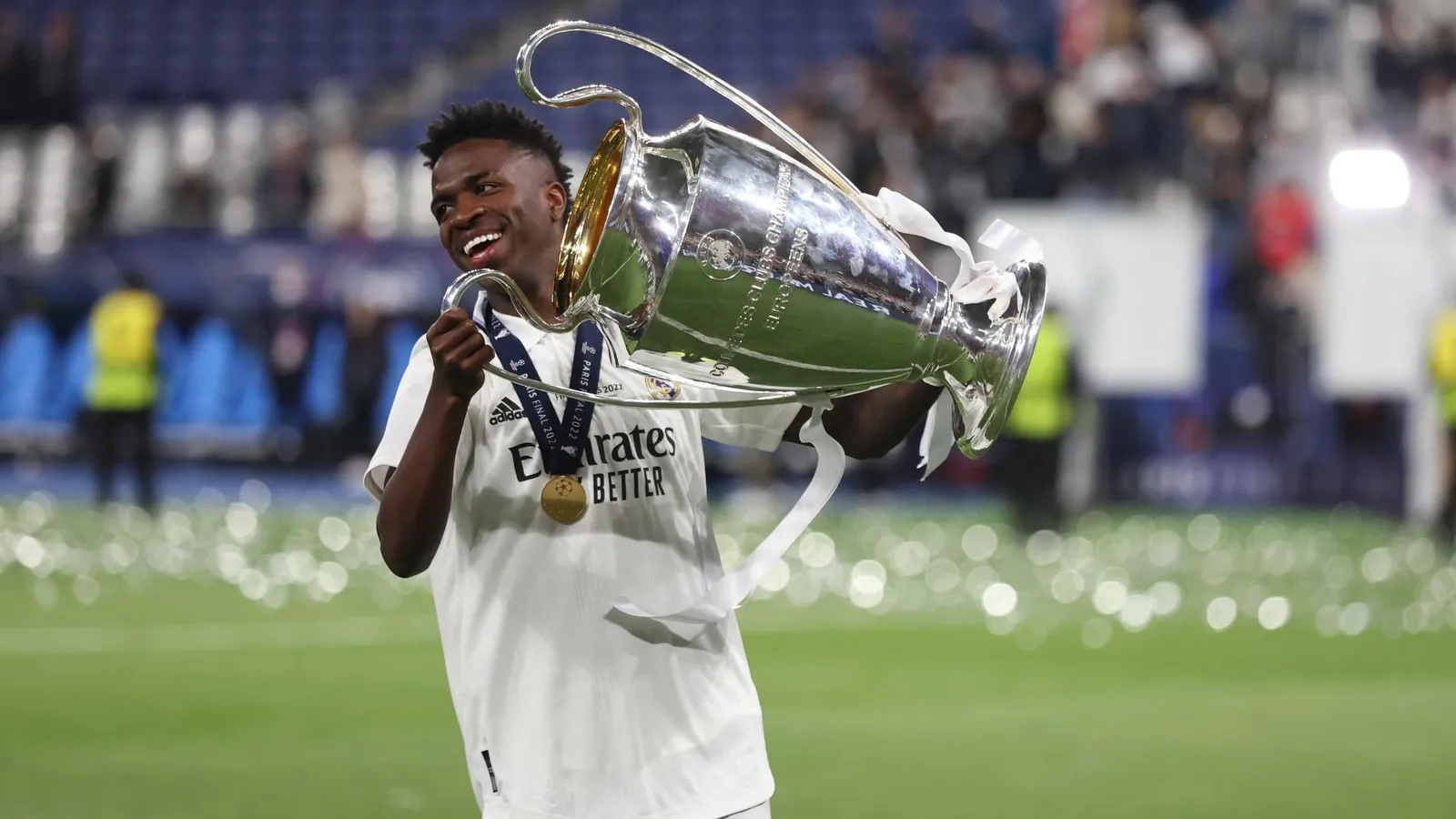 Chuyển nhượng La Liga: Real ra điều khoản khủng trói chân Vinicius