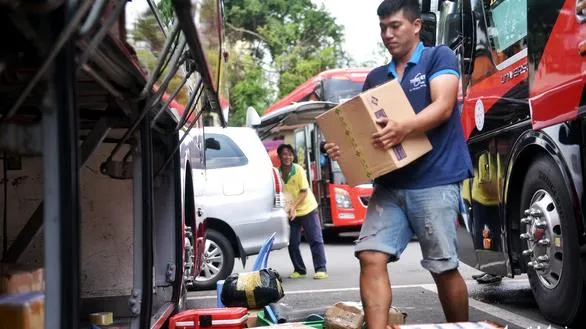 Bản tin tài chính 27/6: Doanh nghiệp vận tải bị ảnh hưởng nặng nề do giá xăng dầu