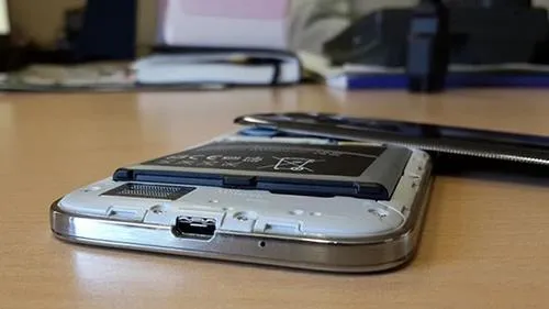 Cách thử rất đơn giản biết ngay pin của dế yêu đã bị chai hay chưa?