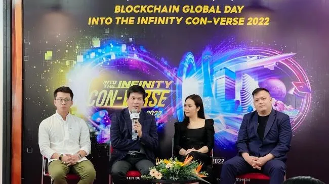 Mò kim đáy bể tìm lập trình viên Blockchain