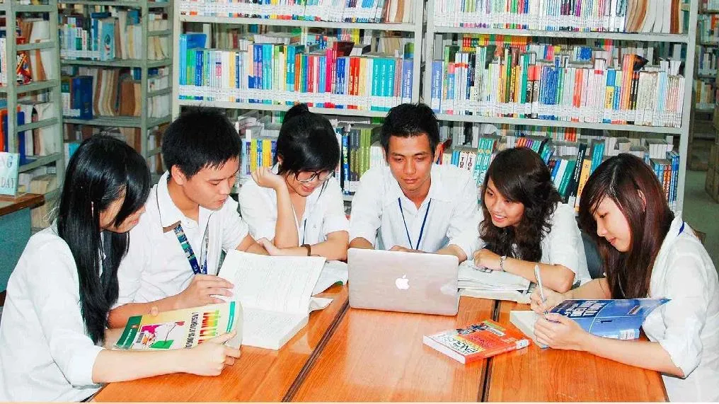 PGS.TS Lê Hiếu Giang là quyền hiệu trưởng Trường Đại học Sư phạm Kỹ ...