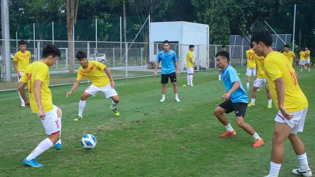 Bóng đá Việt Nam 11/7: U19 Việt Nam chuẩn bị cho trận gặp Malaysia