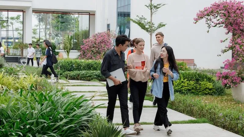 Tuyển sinh 2022: Trường Đại học Kinh tế TPHCM công bố điểm chuẩn các phương thức xét tuyển riêng