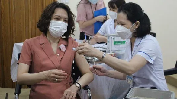 Tin nóng sáng 14/7: Việt Nam sắp hoàn thành chiến dịch tiêm vaccine COVID-19