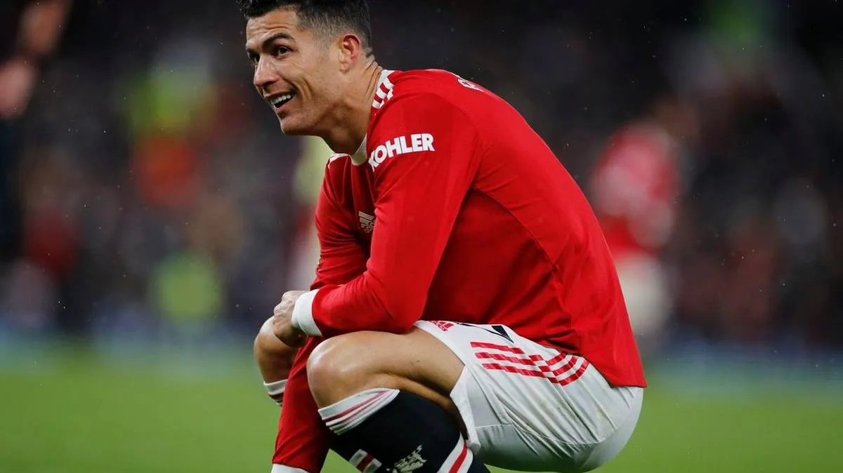 Tin tức MU 21/7: Ronaldo nằm trong số 15 cầu thủ rời MU