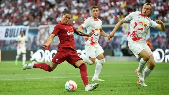Tin tức Liverpool: Nunez ghi 4 bàn, đập tan nghi ngờ bom xịt