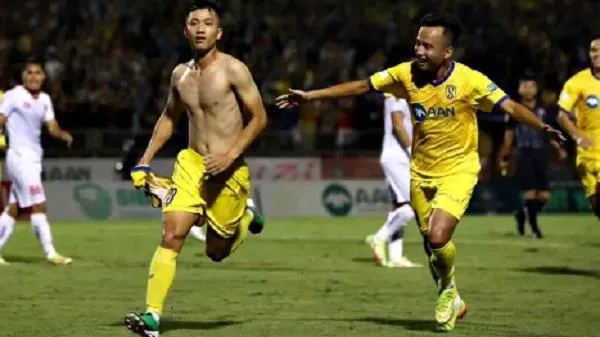 Kết quả V-League 2022: Đè bẹp Hải Phòng, SLNA chiếm ngôi BXH