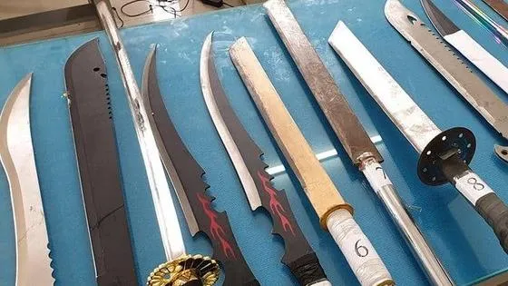 Tin nóng chiều 26/7: Nhóm hơn 30 người mang bom xăng, hung khí tự chế đi “giải quyết mâu thuẫn”