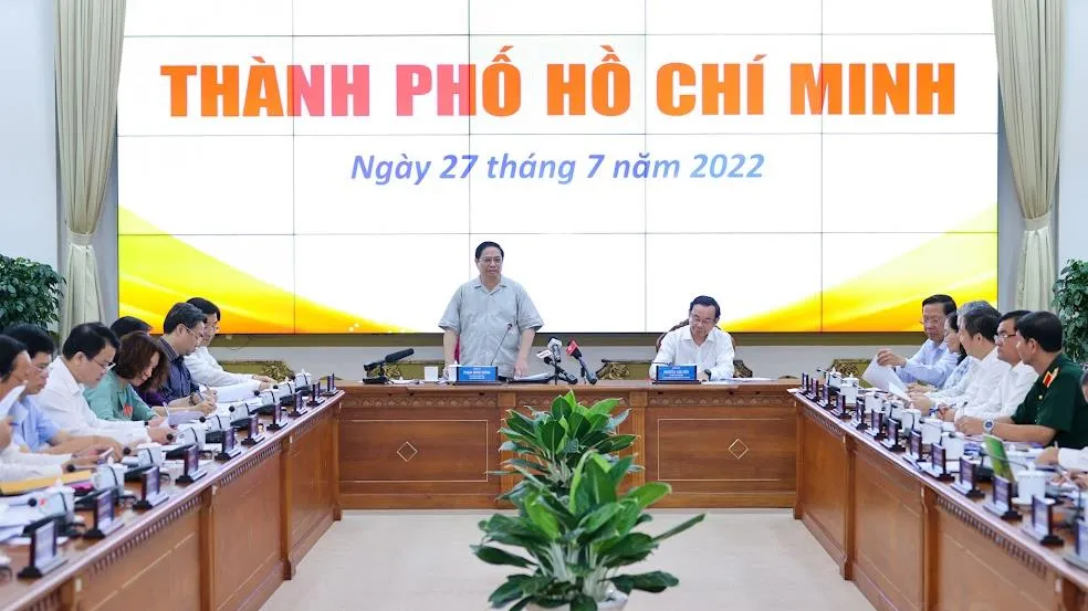 Tin nóng trưa 28/7: Nghiên cứu tăng biên chế cho TPHCM