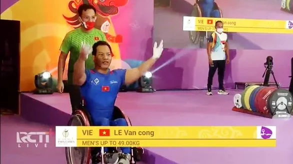 Thể thao Việt Nam 2/8: Lê Văn Công bảo vệ thành công HCV Para Games