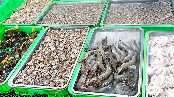 Giá cả thị trường hôm nay 4/8/: Giá cả các loại thủy hải sản