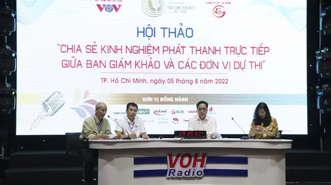 Chia sẻ kinh nghiệm làm phát thanh trực tiếp trong thời đại số