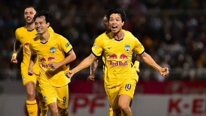 V-League 2022: HAGL nối dài mạch thắng, Viettel thua tiếp