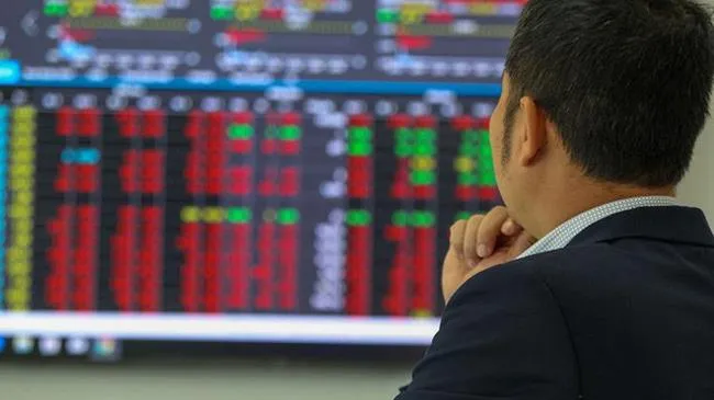 Thị trường chứng khoán 11/8/2022: VN-Index quay đầu giảm