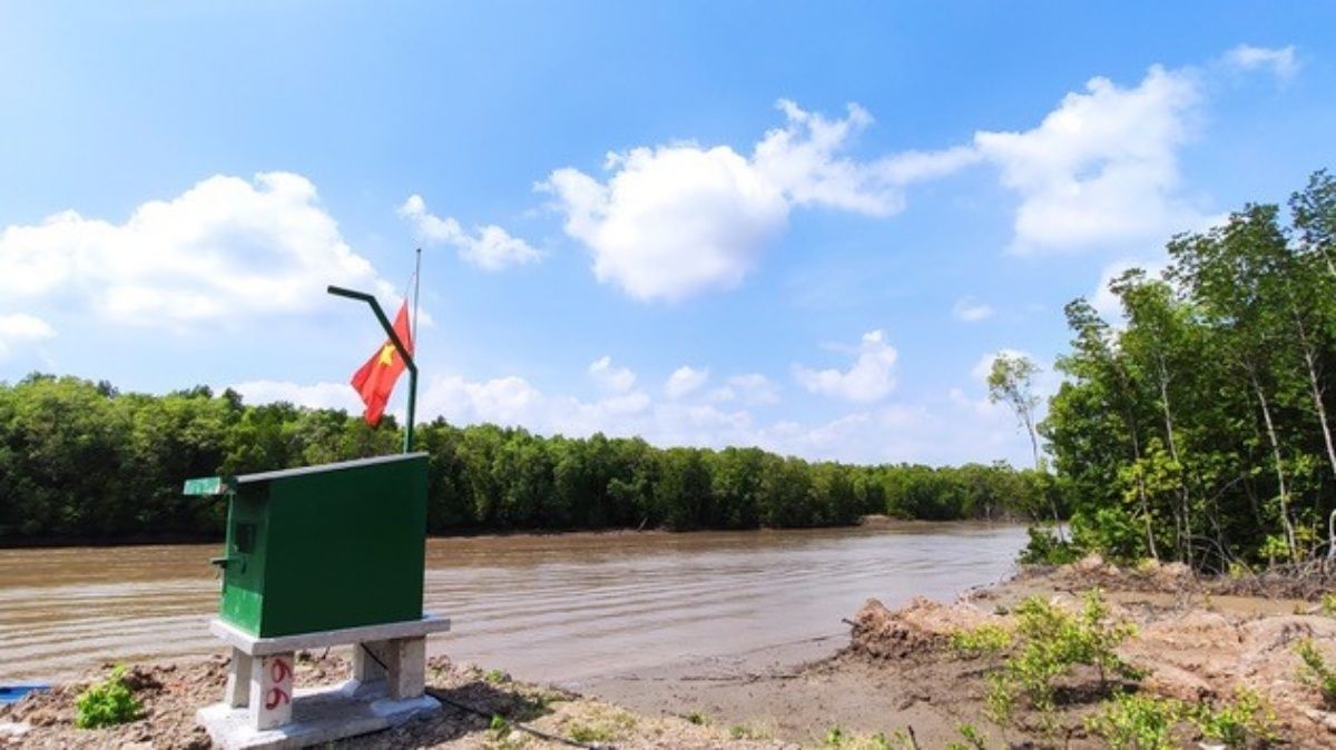 Sử dụng công nghệ trong giám sát môi trường rừng ngập mặn