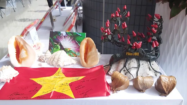 Thêm “Tự hào biển, đảo Việt Nam” qua tuần lễ trưng bày ảnh