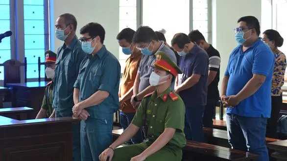Tin nóng sáng 20/8: &#039;Trùm&#039; buôn lậu xăng dầu ngàn tỉ ở Bình Thuận lãnh 14 năm tù