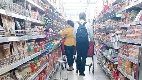 TPHCM: Kích cầu tiêu dùng, bình ổn thị trường