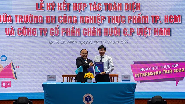 Ký kết hợp tác toàn diện giữa trường đại học và doanh nghiệp