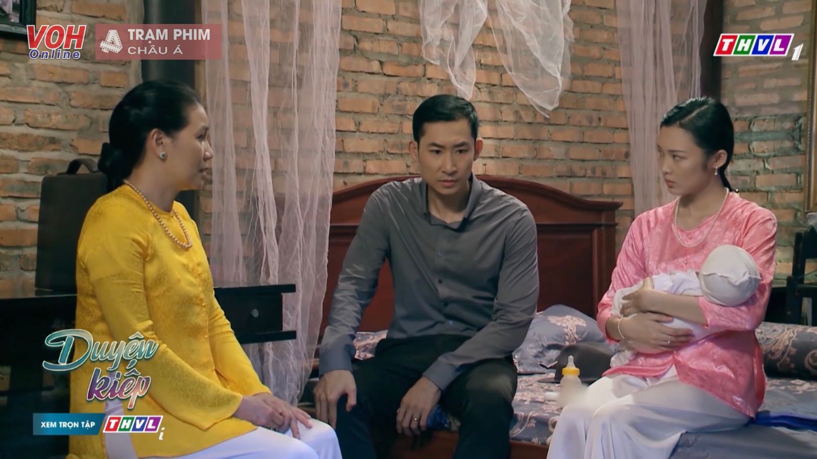 Duyên Kiếp tập 24: Lưu Phan (Trọng Nhân) ngán ngẩm khi biết tin Lan (Oanh Kiều) sinh con gái