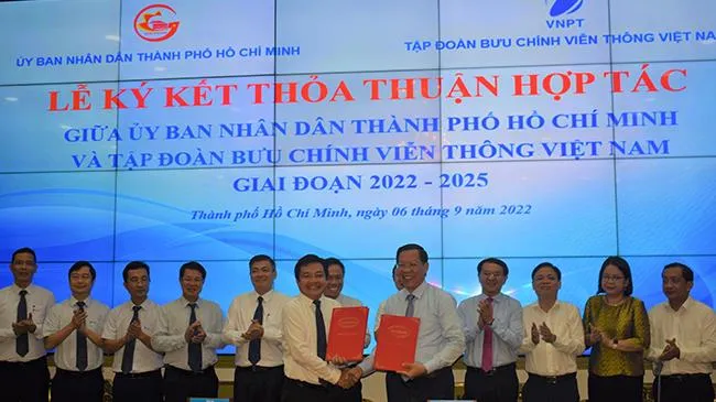 UBND TPHCM và VNPT ký kết hợp tác trong chuyển đổi số