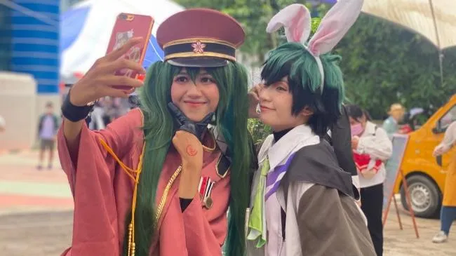 Người trẻ say mê cosplay