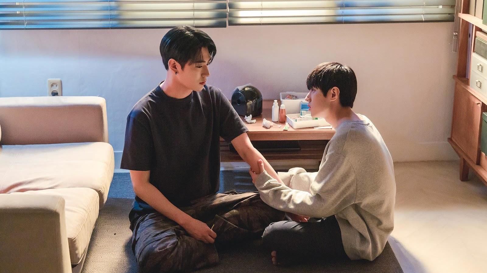 Choo Sang Woo và Jang Jae Young cùng tái hợp và hâm nóng chuyện tình