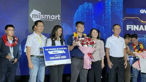 Phạm Thanh Toàn đoạt giải Nhất thử thách đổi mới sáng tạo Qualcomm Việt Nam