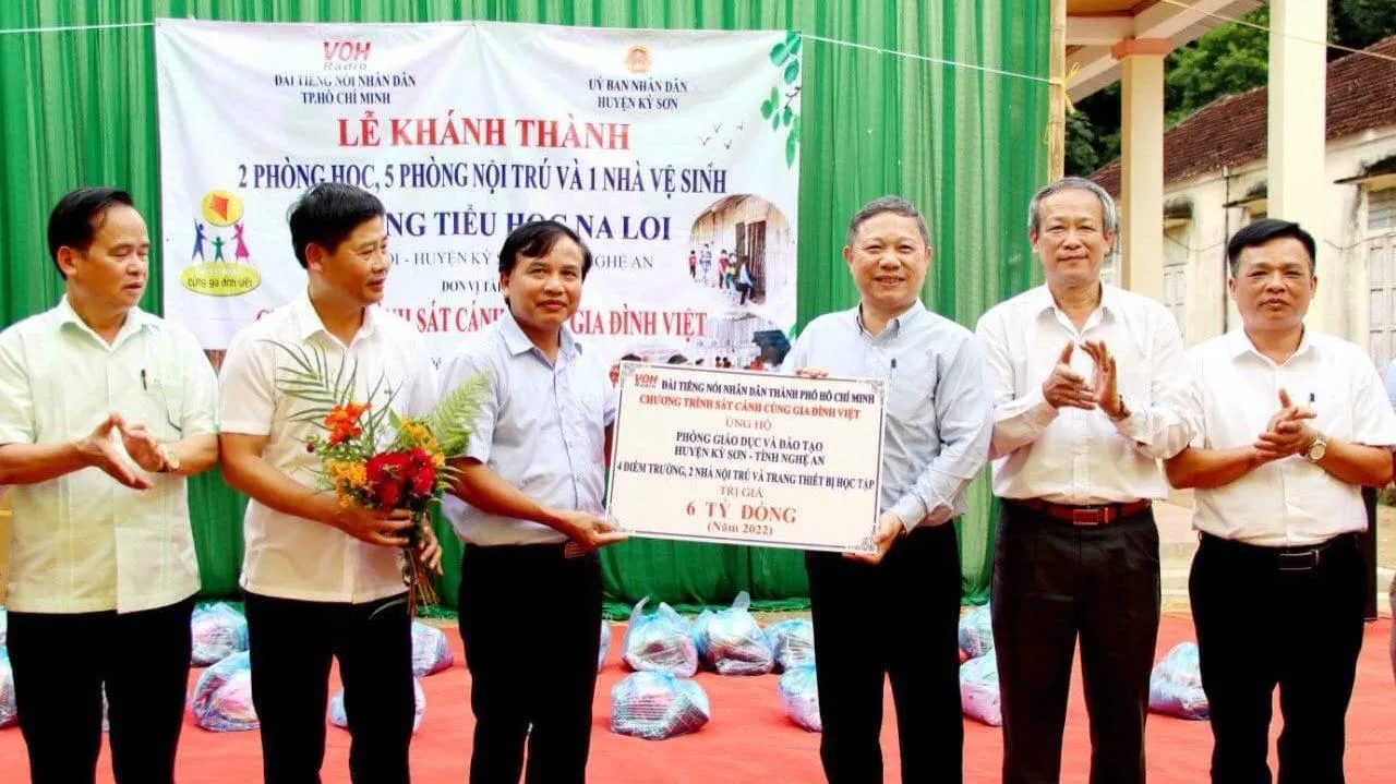 VOH trao tặng phòng học, phòng nội trú hơn 6 tỷ đồng cho học sinh huyện Kỳ Sơn