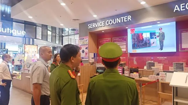 Tuyên truyền PCCC qua màn hình công cộng ở Aeon mall Bình Tân