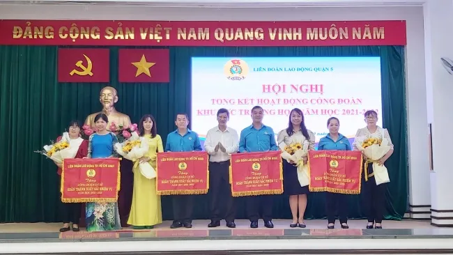 Nhiều hoạt động chăm lo công đoàn viên khối trường học