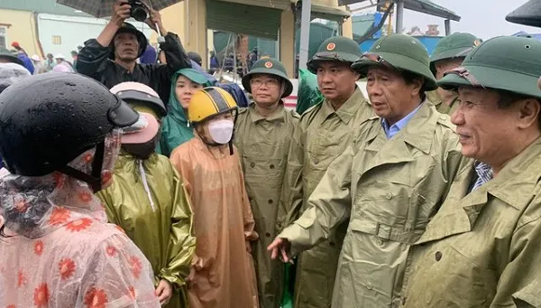 Quảng Trị: Lốc xoáy làm 100 ngôi nhà tốc mái, 3 người bị thương