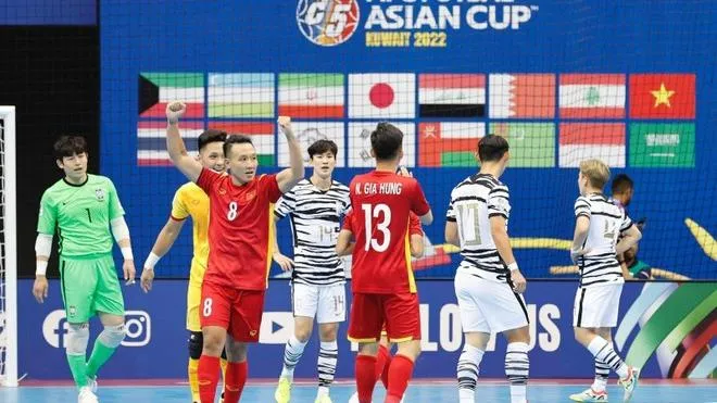 Bóng đá Việt Nam 28/9: ĐT futsal Việt Nam đè bẹp Hàn Quốc