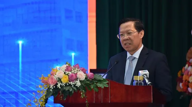 Tạo điều kiện cho giảng viên, sinh viên nghiên cứu và đóng góp cho thành phố