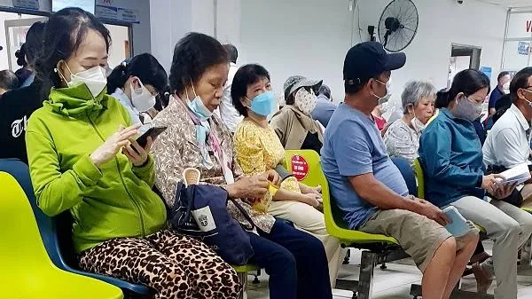 Y tế công và bài toán giữ chân nguồn nhân lực