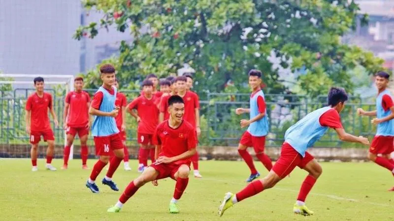 U17 Việt Nam vs U17 Đài Bắc Trung Hoa: Chờ mưa bàn thắng!