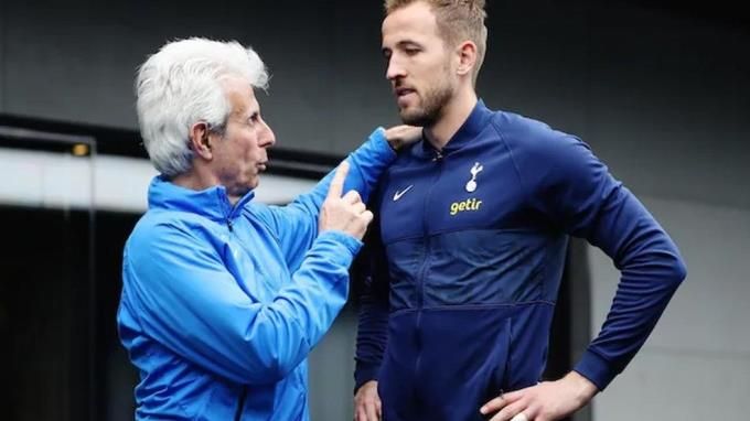 Premier League: HLV thể lực Tottenham đột ngột qua đời