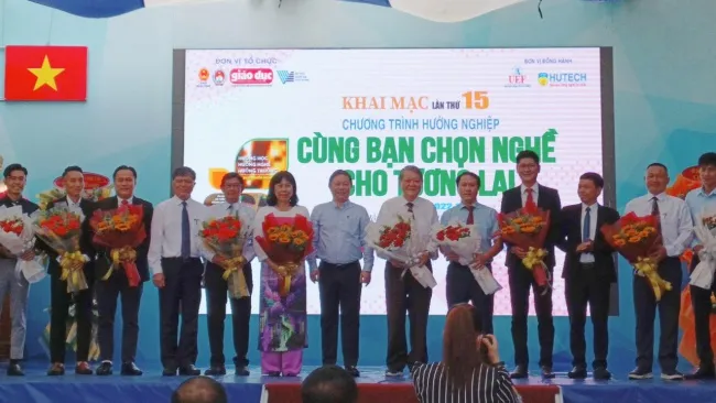 Cùng bạn chọn nghề cho tương lai dự kiến đến với 800.000 học sinh cả nước