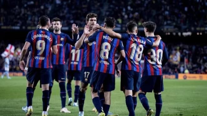 Kết quả bóng đá: Barca chiếm lại ngôi đầu La Liga từ Real