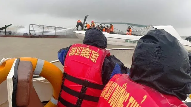 Quảng Nam: Điều tra nguyên nhân vụ cháy 8 tàu, ca nô thiệt hại gần 20 tỉ đồng