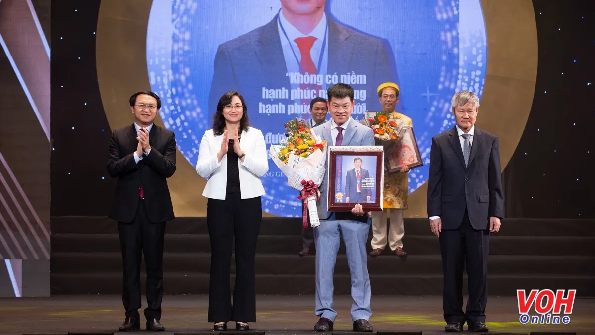 Doanh nhân Việt Nam: Những đóng góp thầm lặng cho cộng đồng, xã hội