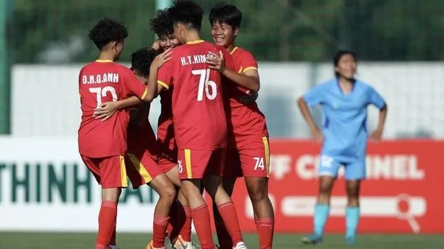 Bóng đá Việt Nam: TP.HCM đoạt hạng Ba giải bóng đá nữ U16