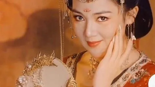 Khán giả bất ngờ trước vẻ đẹp kiêu sa của Bạch Băng Băng trong tạo hình nhân vật cổ trang