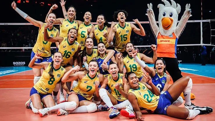 Bóng chuyền nữ VĐTG 2022: Brazil đấu Serbia tại chung kết