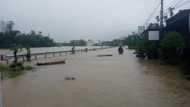 Khắc phục nhanh nhất hậu quả đợt mưa lũ miền Trung