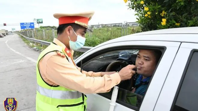 3 tháng qua: Hơn 130.000 trường hợp bị tước GPLX, bằng, chứng chỉ chuyên môn do vi phạm TTATGT