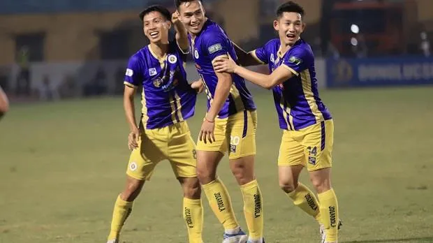 V-League 2022: Hà Nội tăng tốc, Hải Phòng ra sức đeo bám